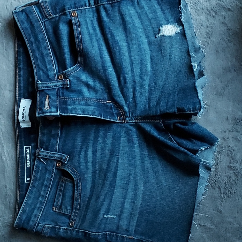 Sonoma jean shorts, size 6